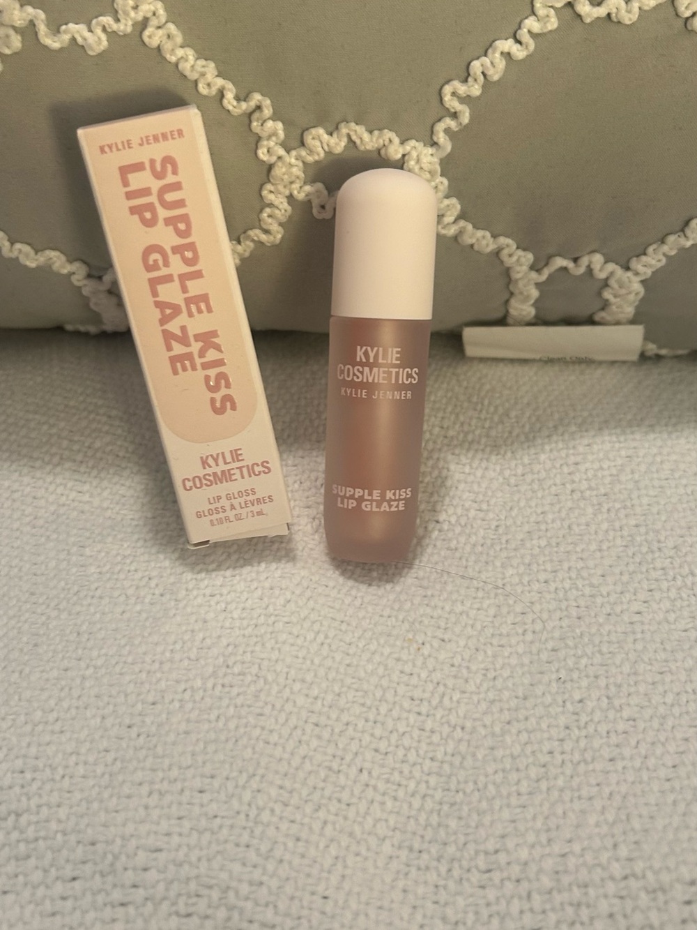 NWT Kylie Cosmetics Supple Kiss Lip Glaze - like magic